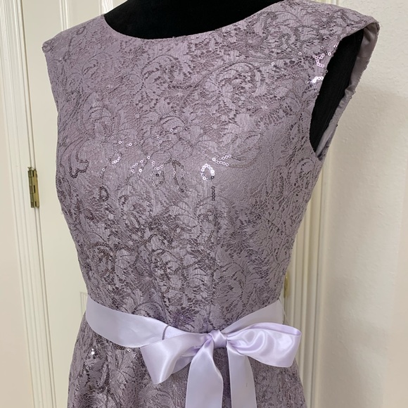 Sophisticated dress by Tahari ASL - Picture 2 of 7